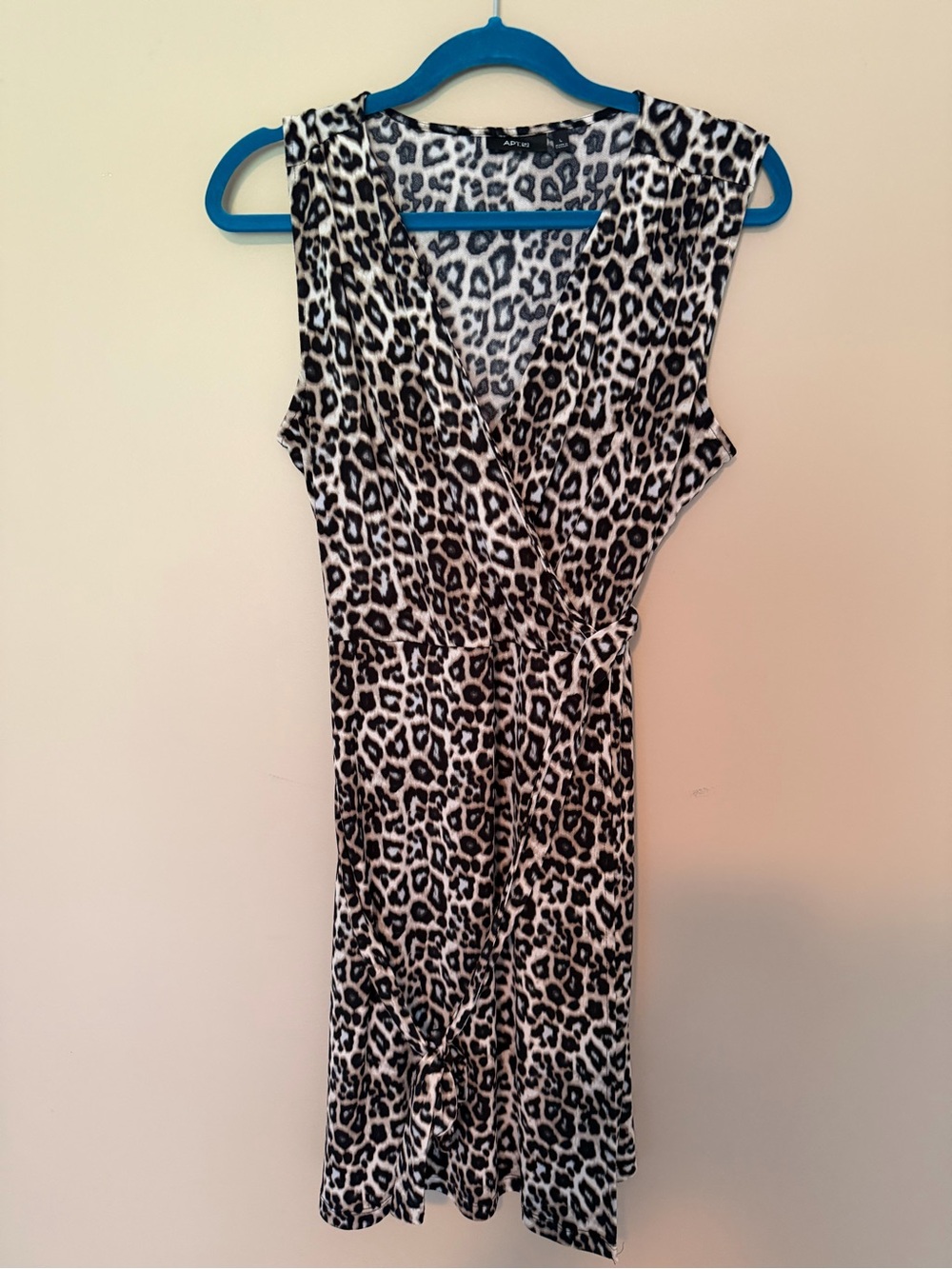 💰Apt. 9 Black & White Leopard Print Top